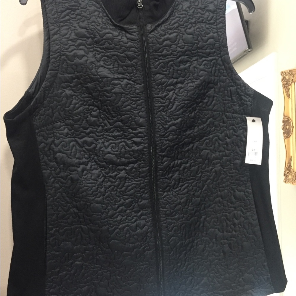 Women’s Zelos vest size 2X both $30